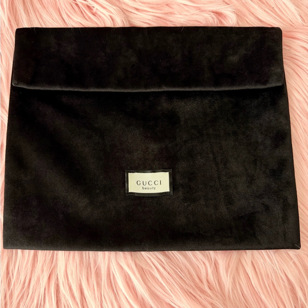 Gucci Beauty black velvet Pouch